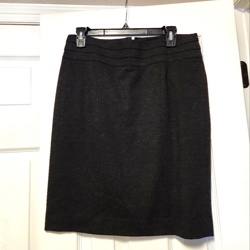 Cabi Style 505 Charcoal Gray Pencil Skirt NWT size 8